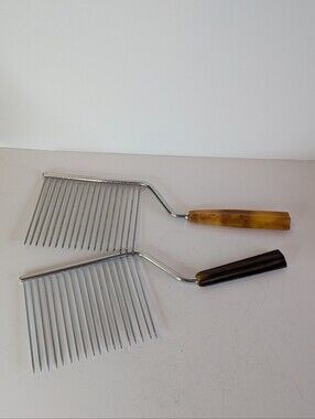 Vintage Cake Cutter slicer Breaker Kitchen Tool Bakelite Handle Comb Utensil (2)